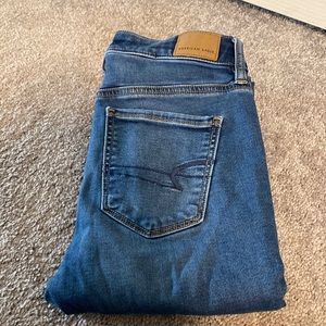 American Eagle Size 4 short hi-rise jegging